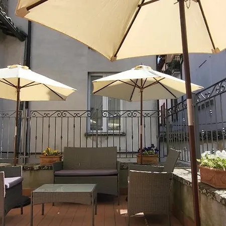 Urbevetus Konukevi 3*